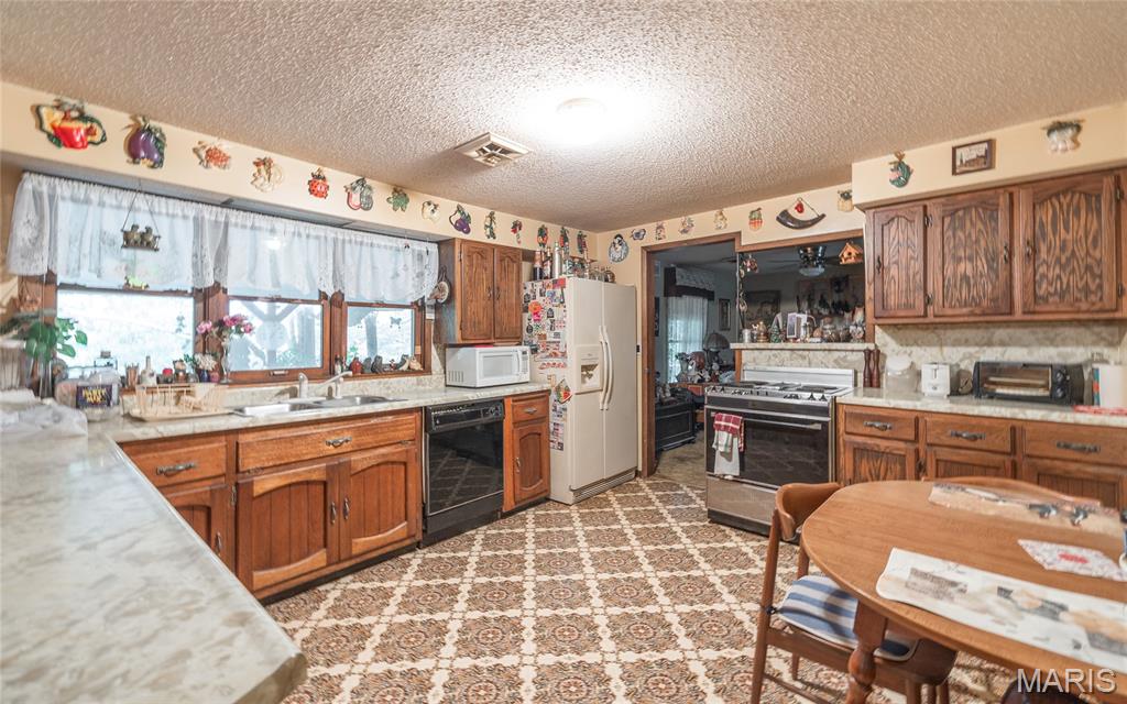 658 Rr 63 Property Photo 12