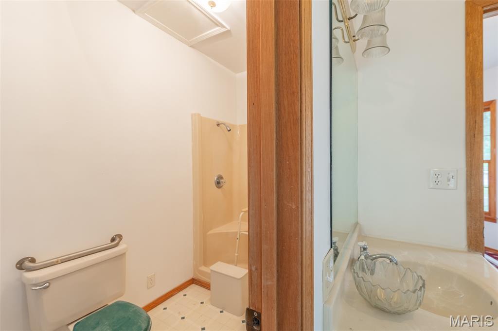 207 E. Front St. Property Photo 56