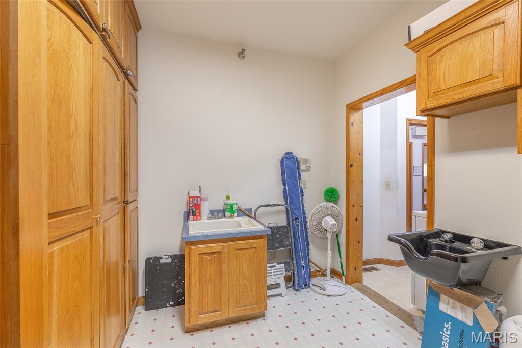 207 E. Front St. Property Photo 38