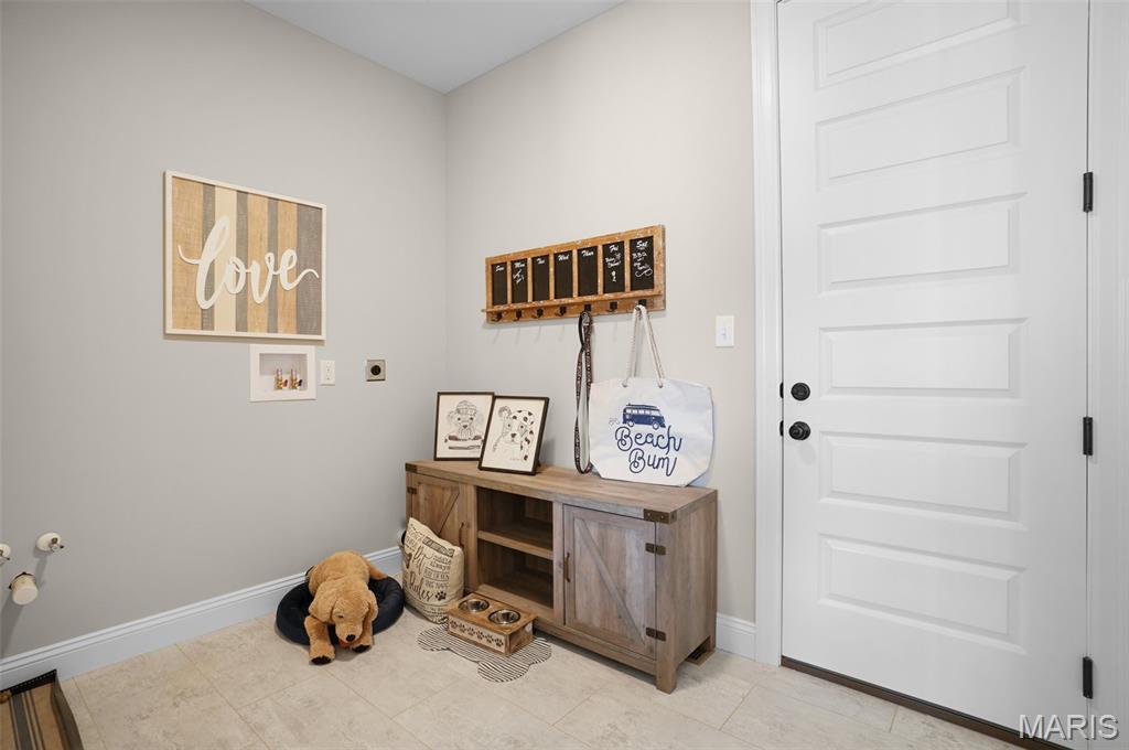 701 Palisades Drive Property Photo 8