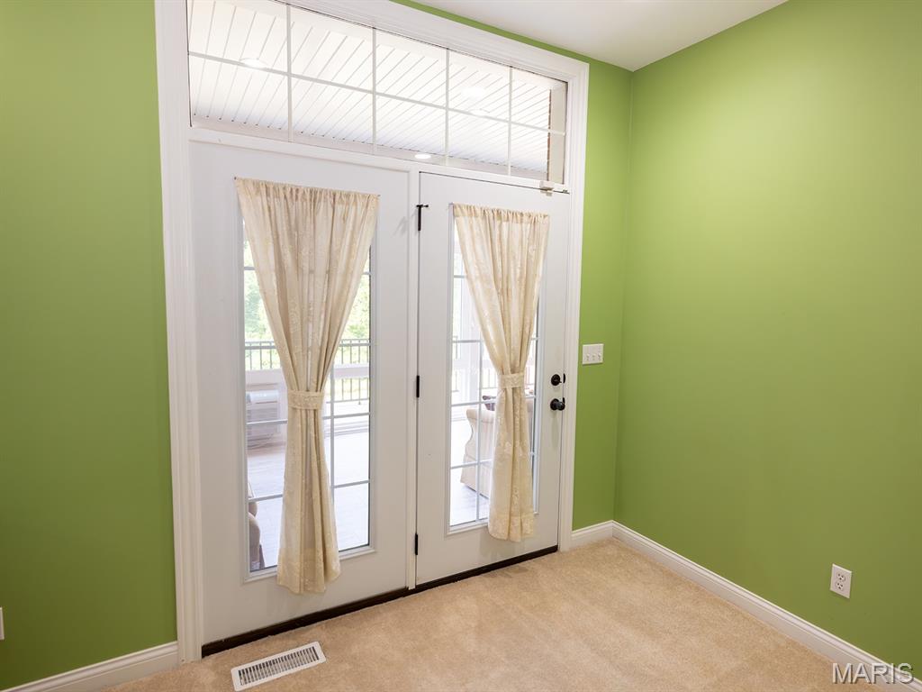 171 Rolling Meadows Property Photo 29