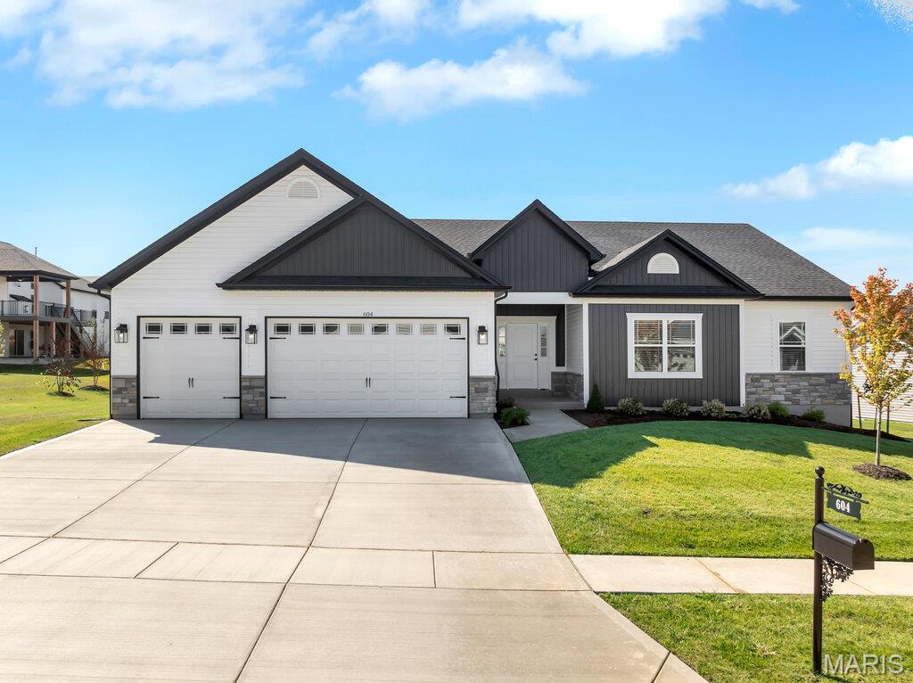 604 Woodway Court Property Photo 1