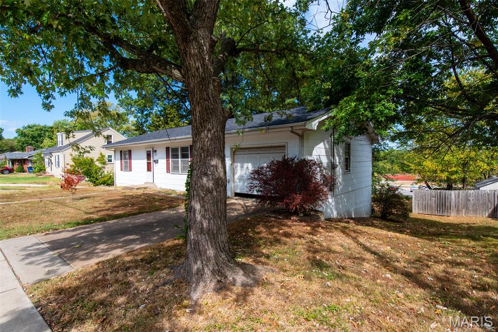 613 W State Street Property Photo 2