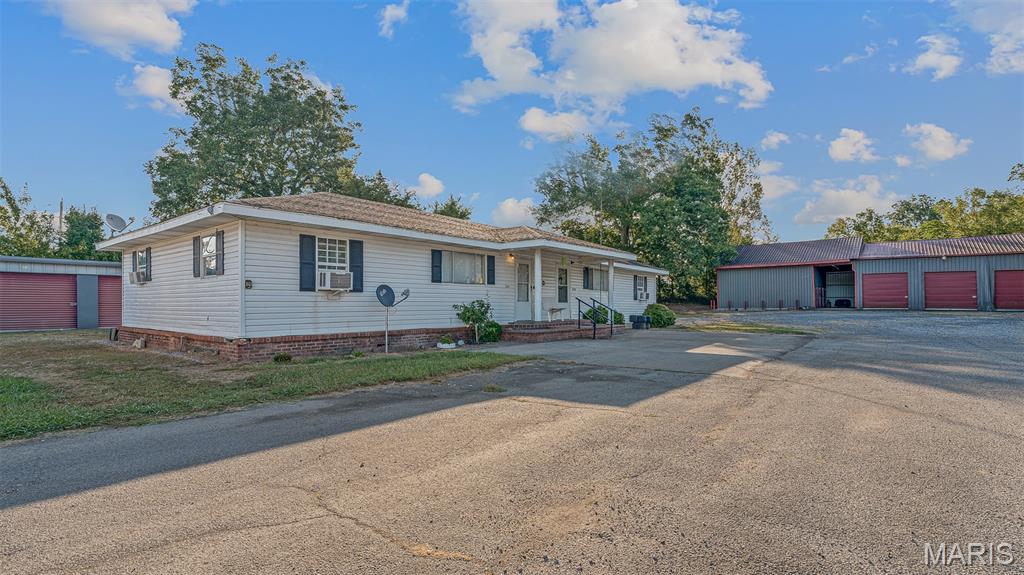 510 N Walnut Street Property Photo 9