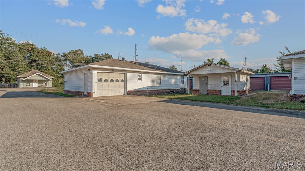 510 N Walnut Street Property Photo 10