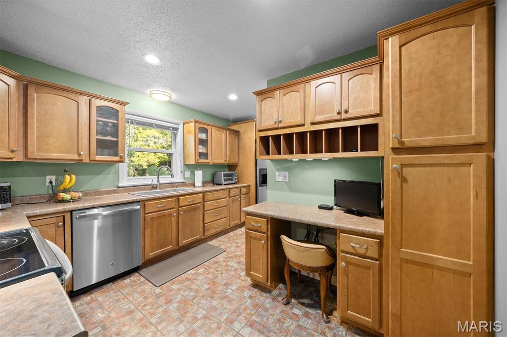 671 Glen Crossing Road Property Photo 10