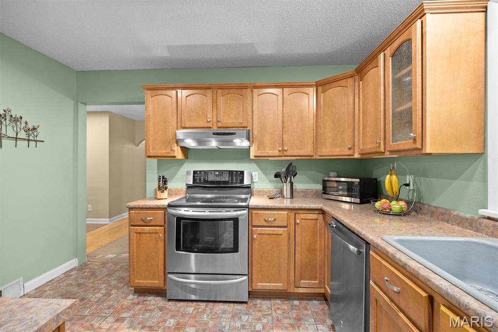 671 Glen Crossing Road Property Photo 12