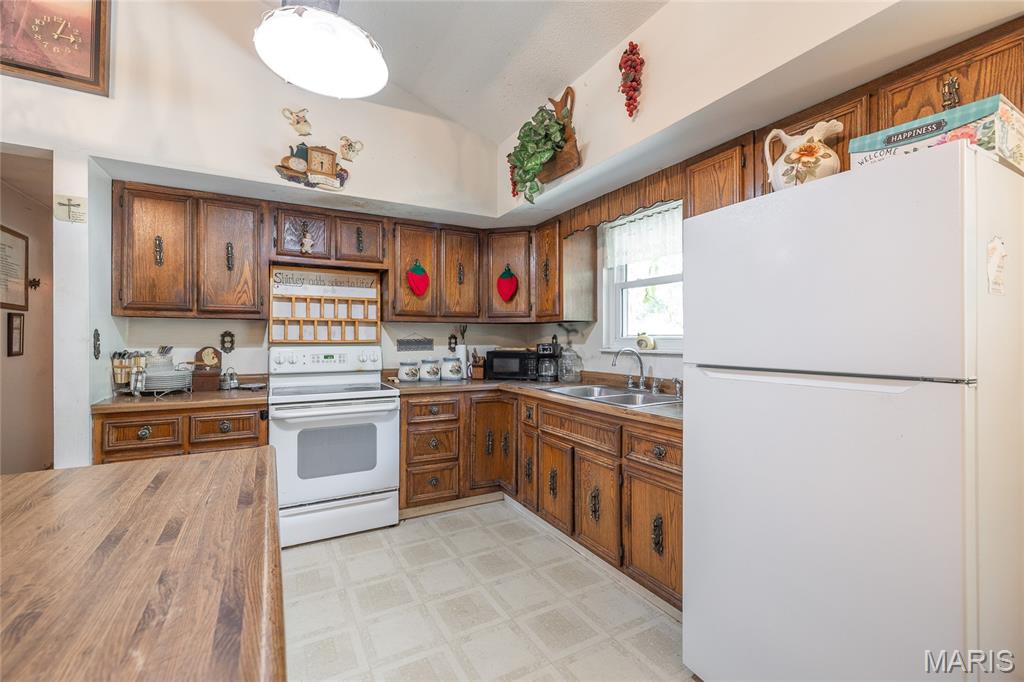 15406 State Route H Property Photo 18