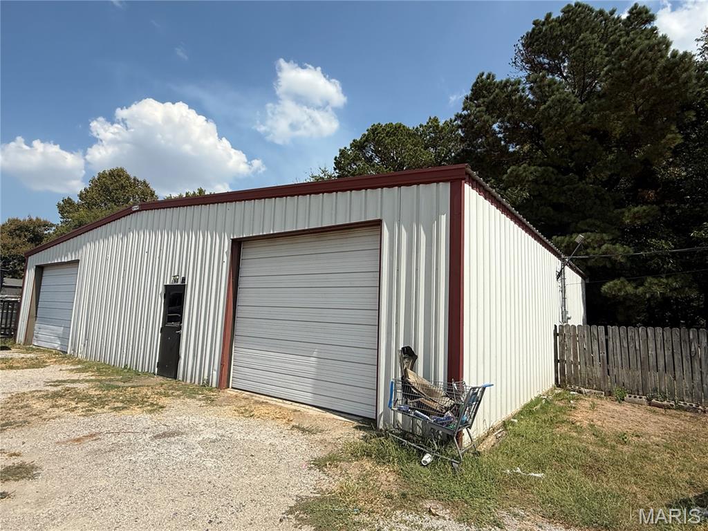 904 Independence Avenue Property Photo 3