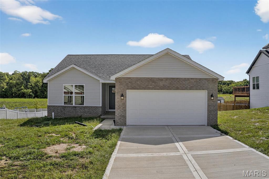 826 Glenbriar Property Photo 1