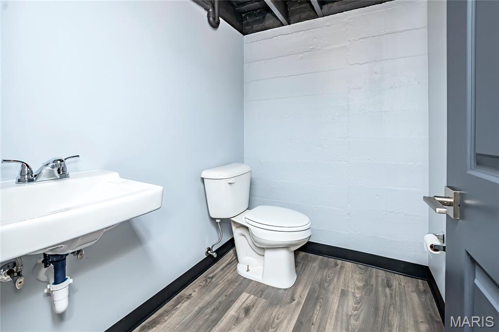 5614 Bancroft Avenue Property Photo 26