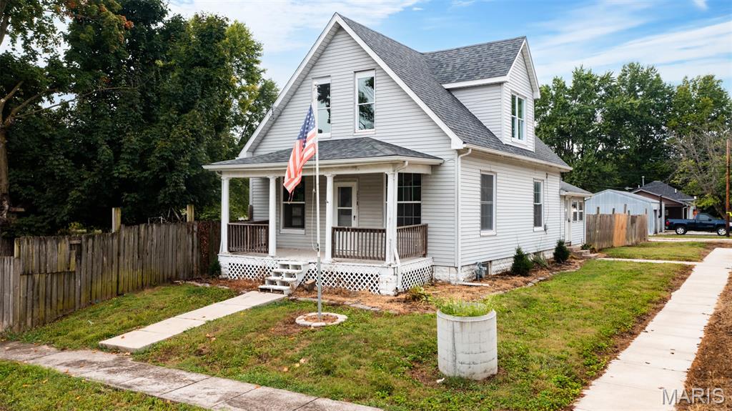 204 S Railroad Street Property Photo 1