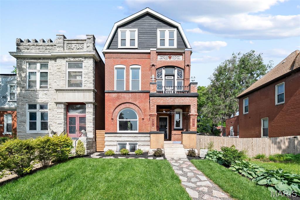 3235 S Jefferson Avenue Property Photo