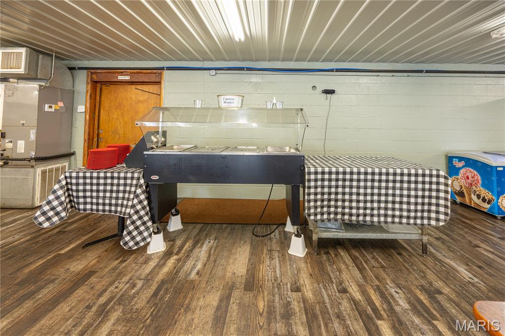 4053 State Highway E Property Photo 9