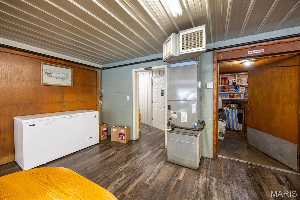 4053 State Highway E Property Photo 10