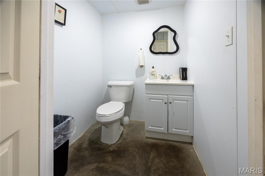 4053 State Highway E Property Photo 15