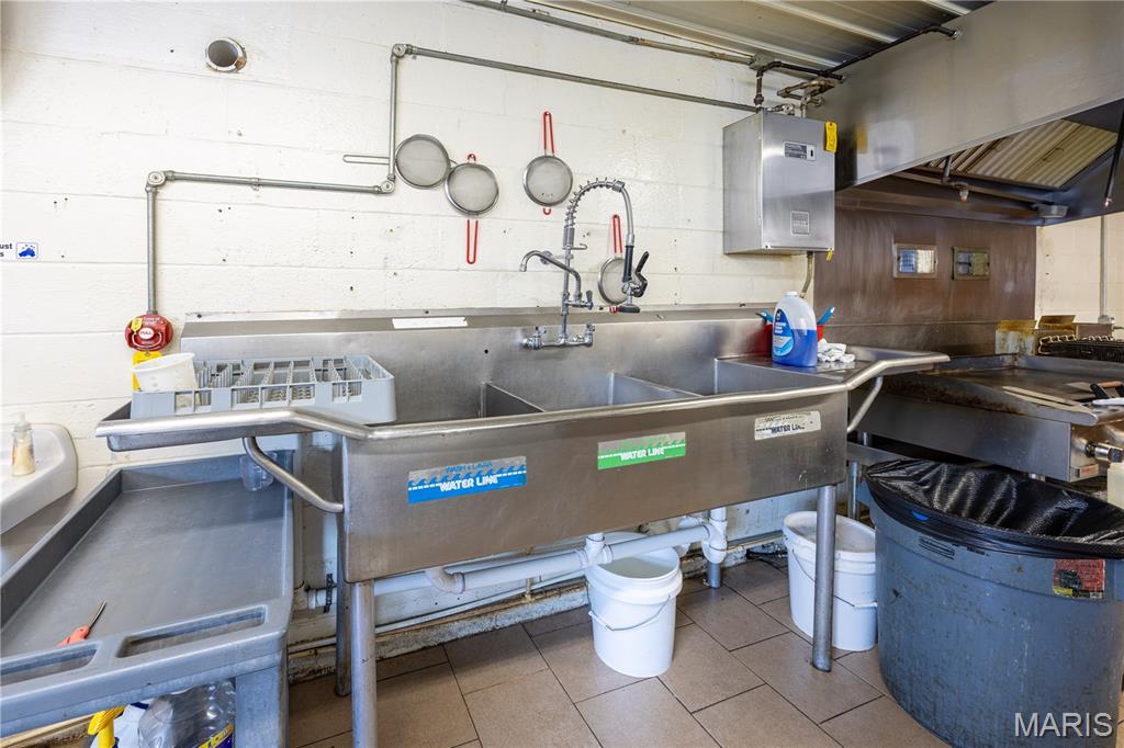 4053 State Highway E Property Photo 21