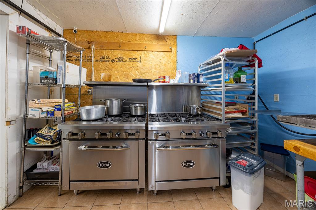 4053 State Highway E Property Photo 27