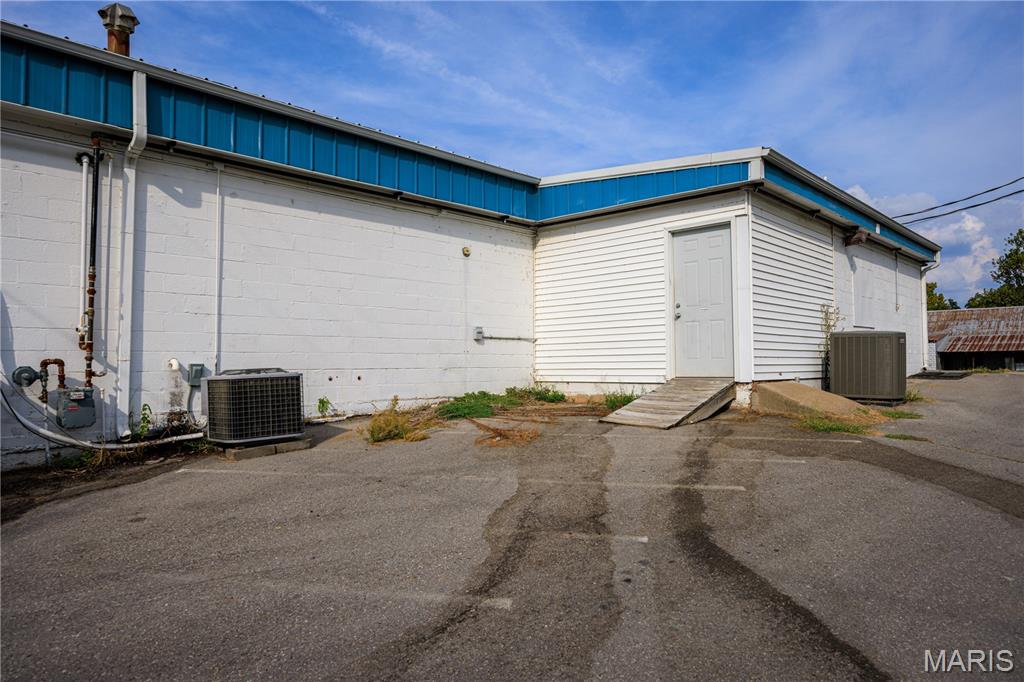 4053 State Highway E Property Photo 37