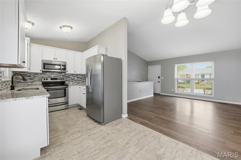 1354 Warrior Song Way Property Photo 8