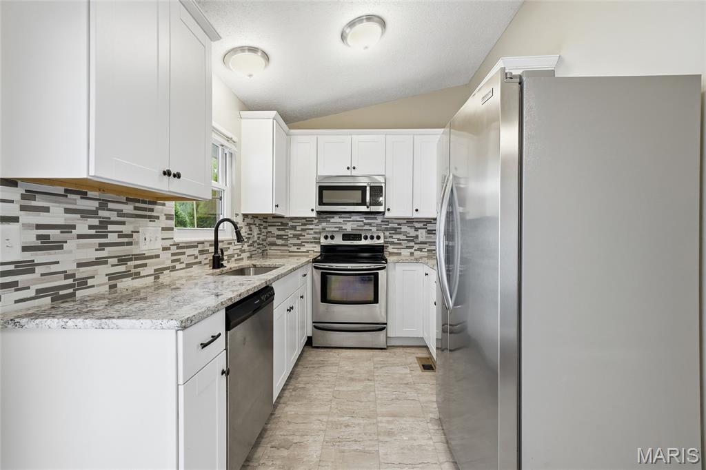 1354 Warrior Song Way Property Photo 9