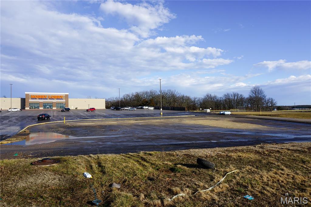 1009 S Bishop Avenue Property Photo 4