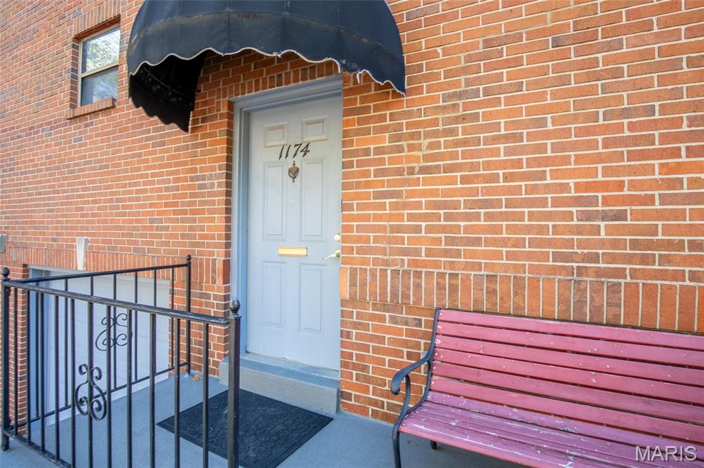 1174 Claytonia Terrace Property Photo 2