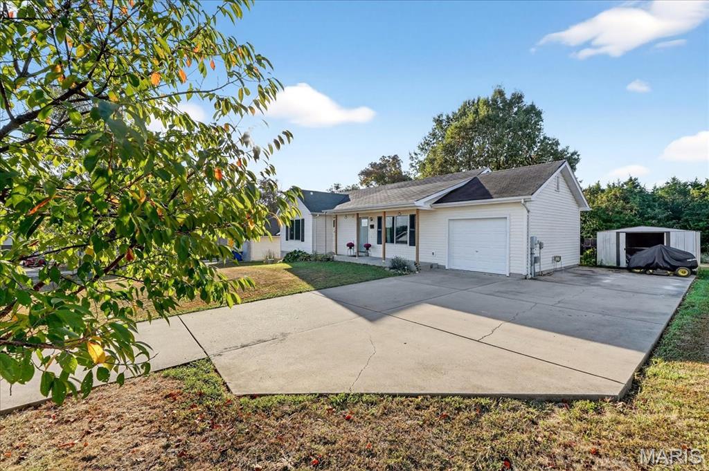 101 Hickory Circle Property Photo 2