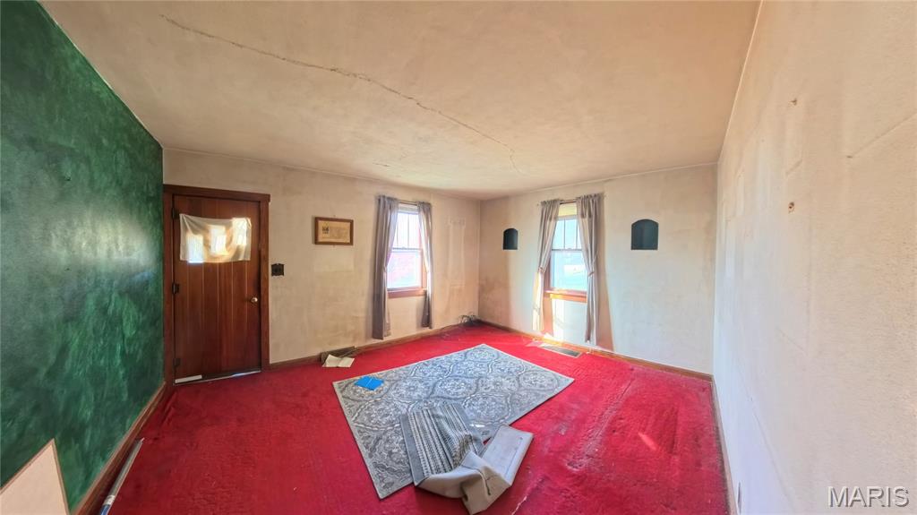 435 W Dee Street Property Photo 5