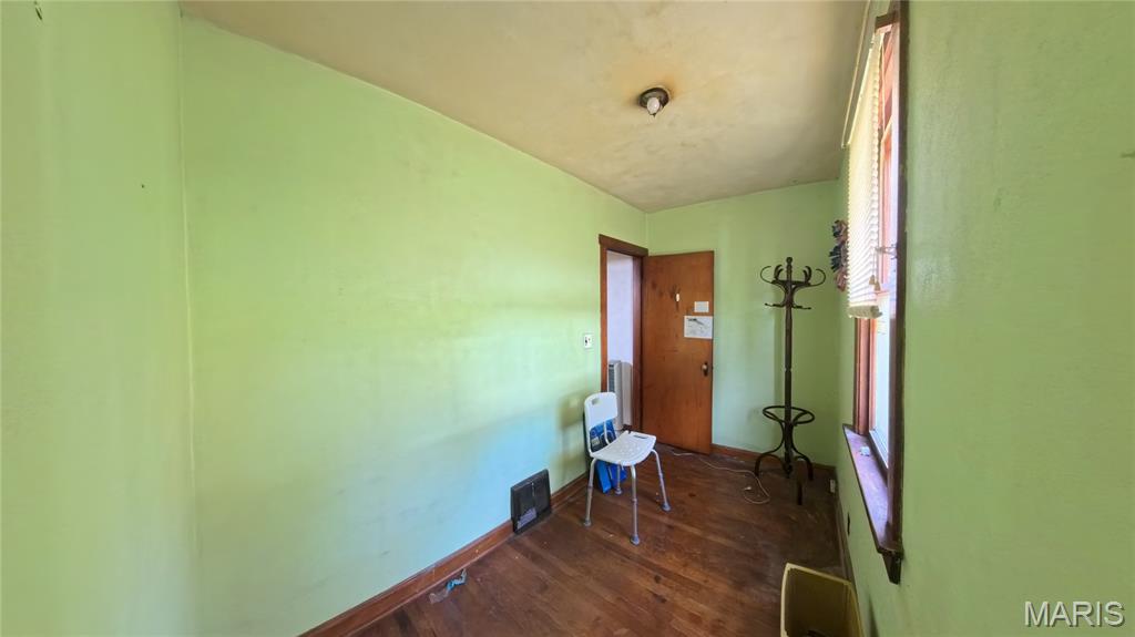 435 W Dee Street Property Photo 9