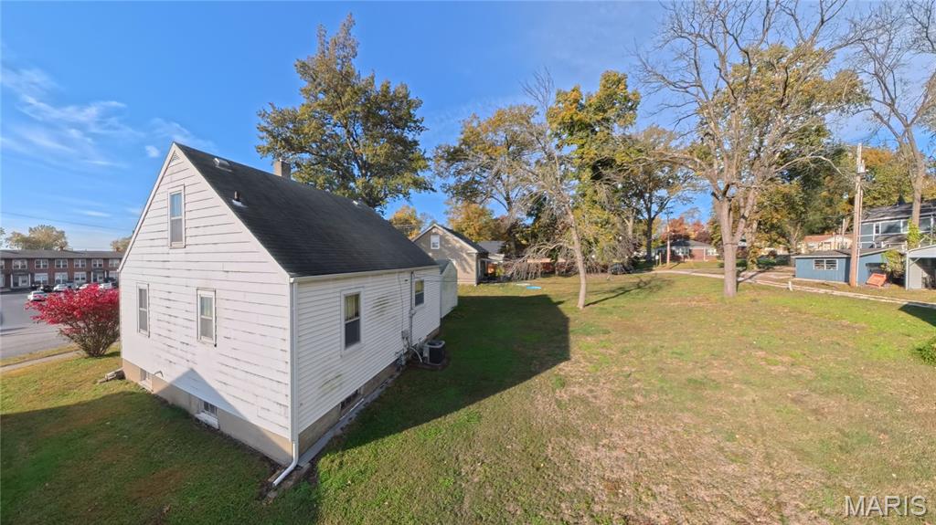 435 W Dee Street Property Photo 20