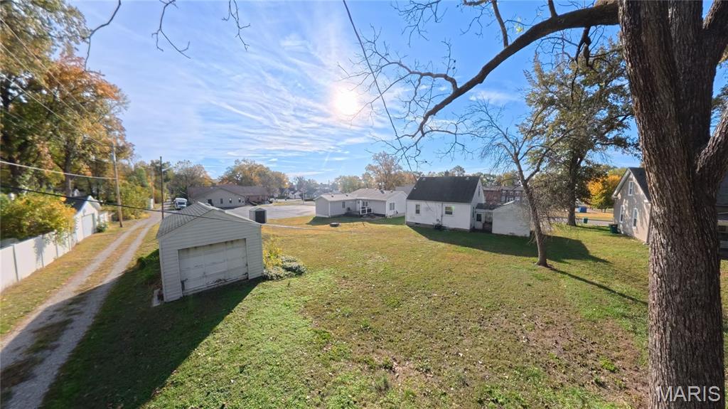 435 W Dee Street Property Photo 22