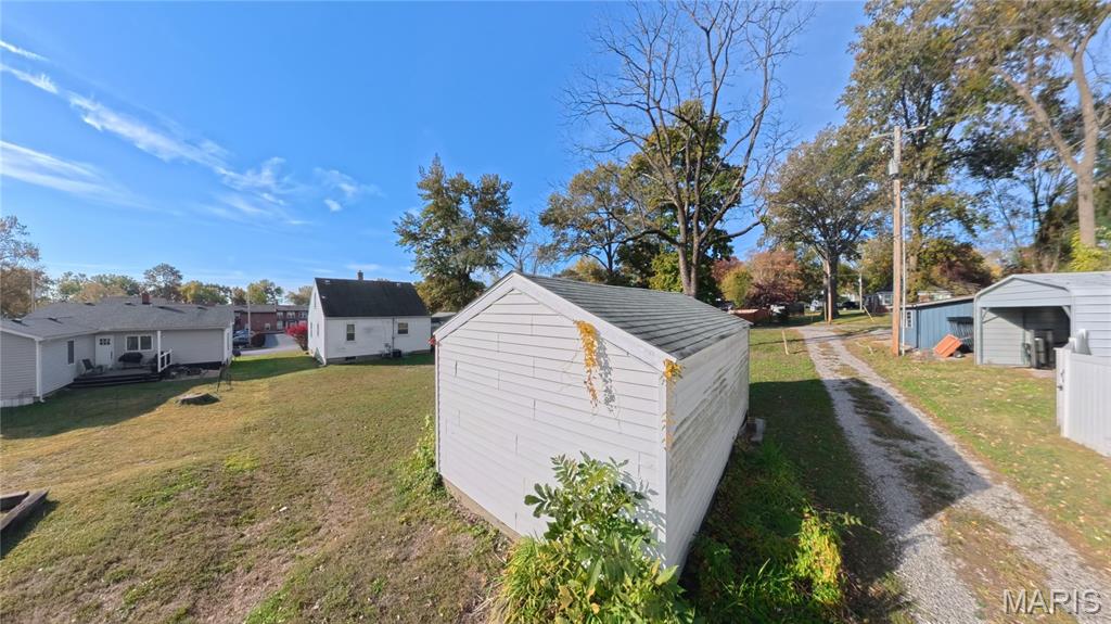 435 W Dee Street Property Photo 23