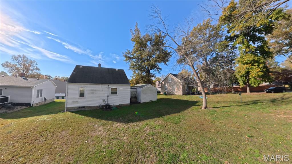 435 W Dee Street Property Photo 25