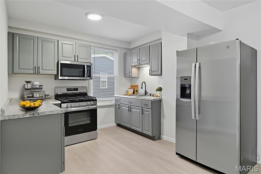 7012 Melrose Avenue Property Photo 5