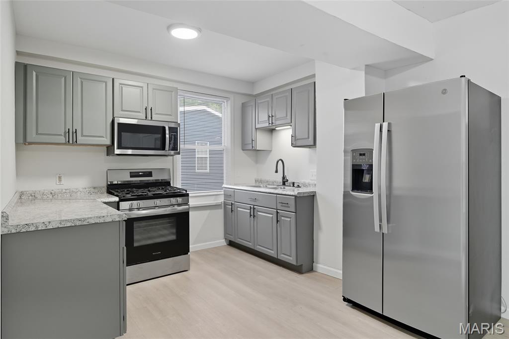 7012 Melrose Avenue Property Photo 6