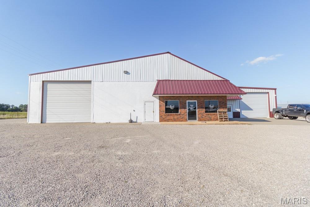 19243 Equestrian Road Property Photo 3