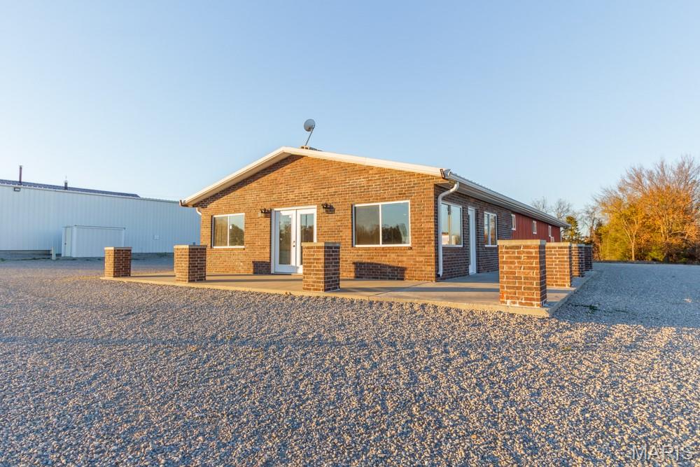 19243 Equestrian Road Property Photo 7