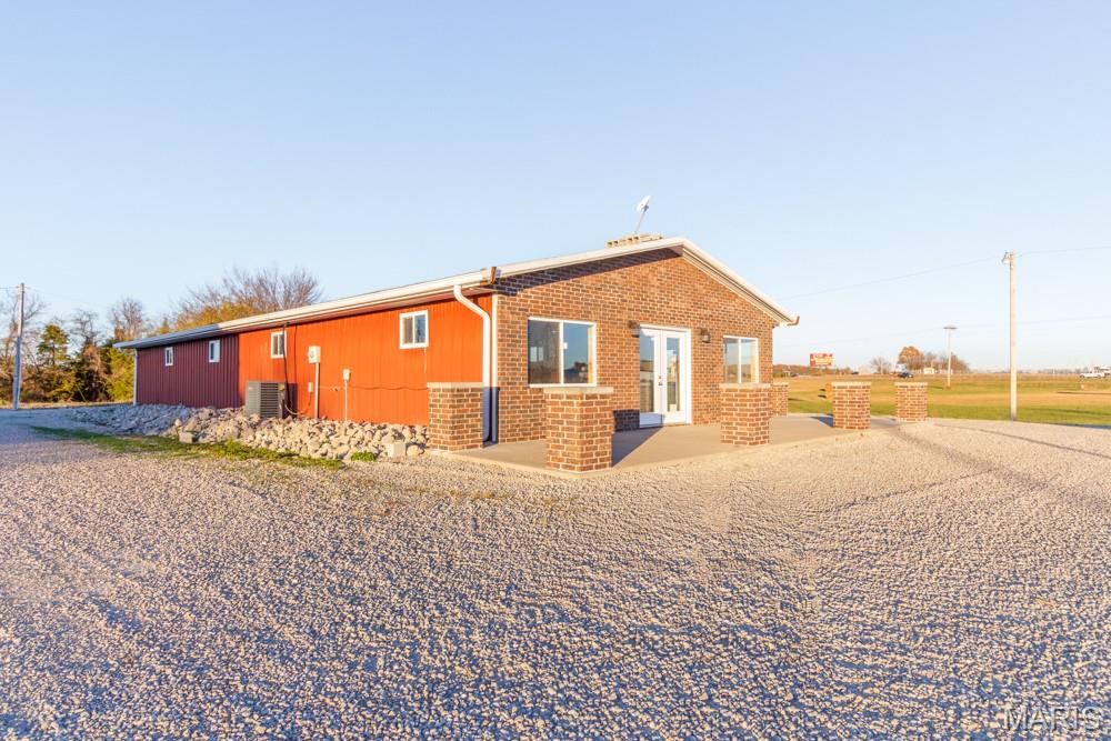 19243 Equestrian Road Property Photo 8