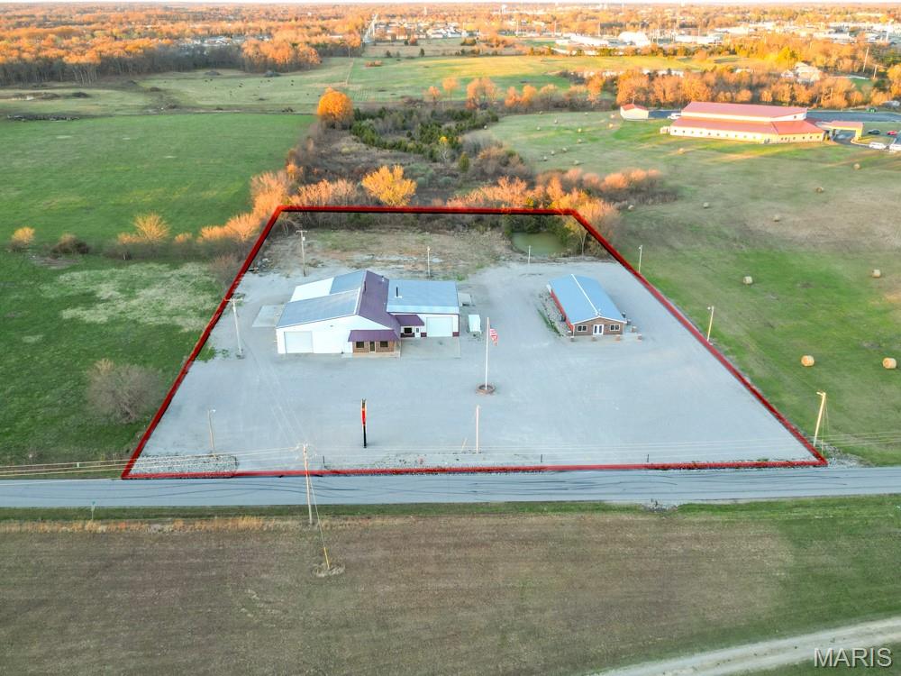 19243 Equestrian Road Property Photo 11