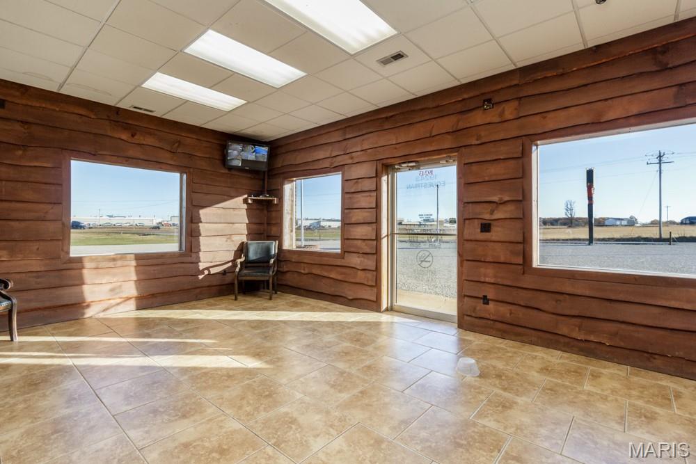 19243 Equestrian Road Property Photo 20