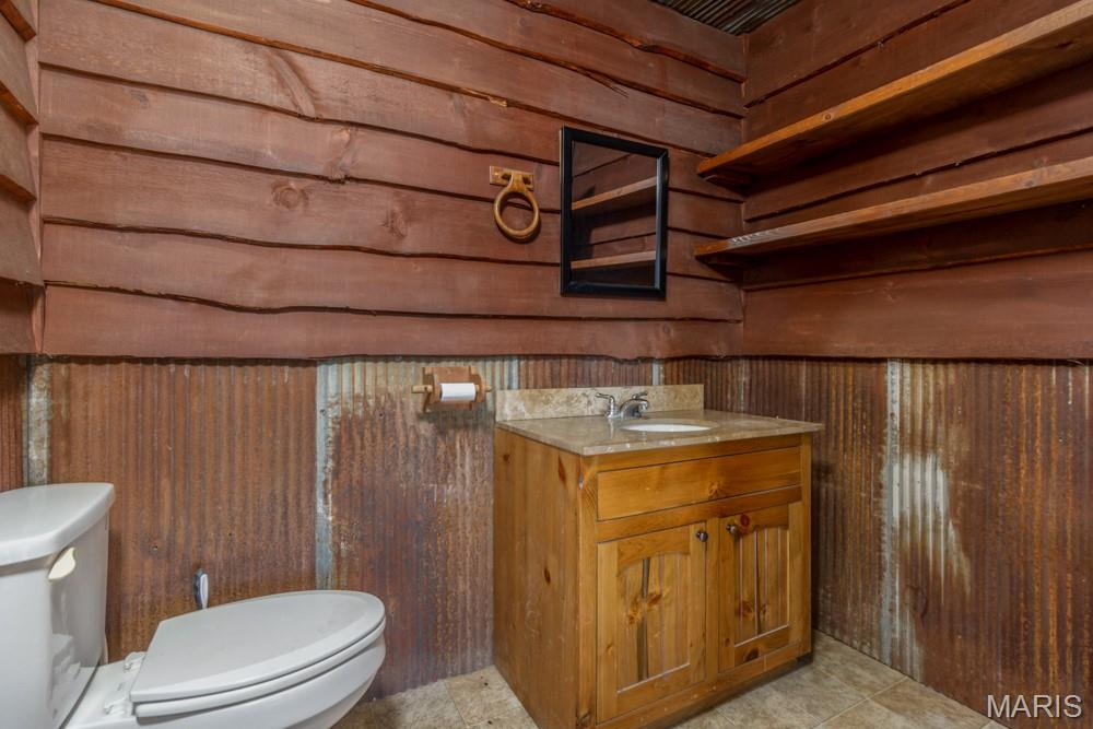 19243 Equestrian Road Property Photo 22
