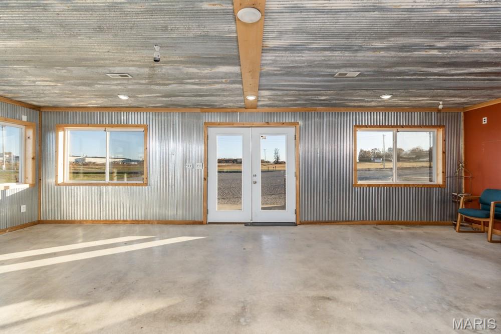 19243 Equestrian Road Property Photo 29