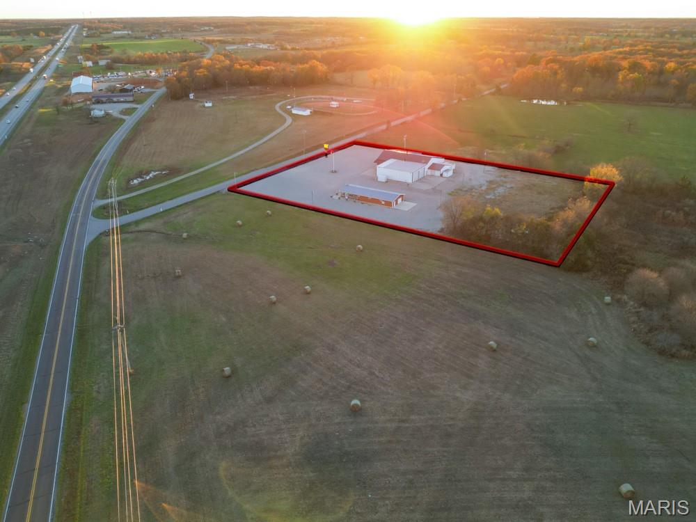 19243 Equestrian Road Property Photo 37
