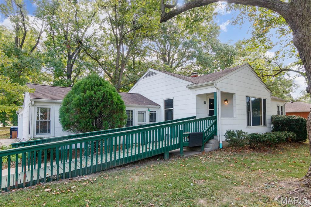 220 N Madison Street Property Photo 3