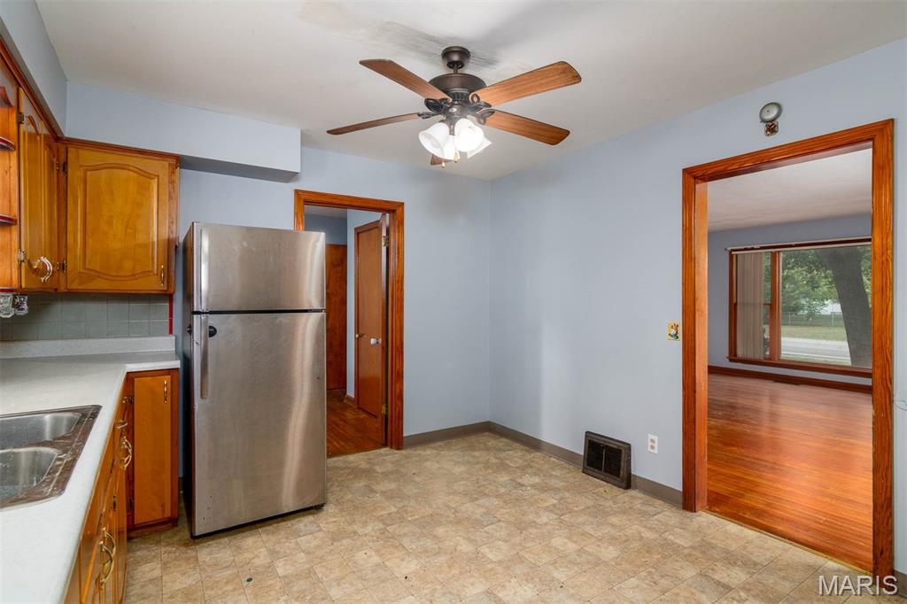 220 N Madison Street Property Photo 9