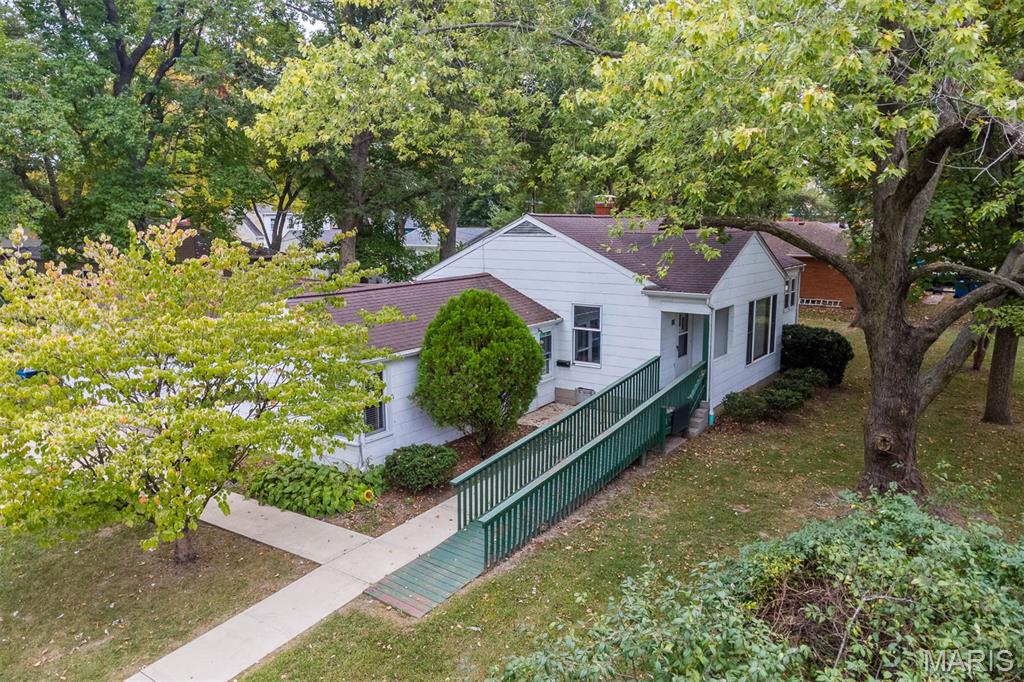 220 N Madison Street Property Photo 31