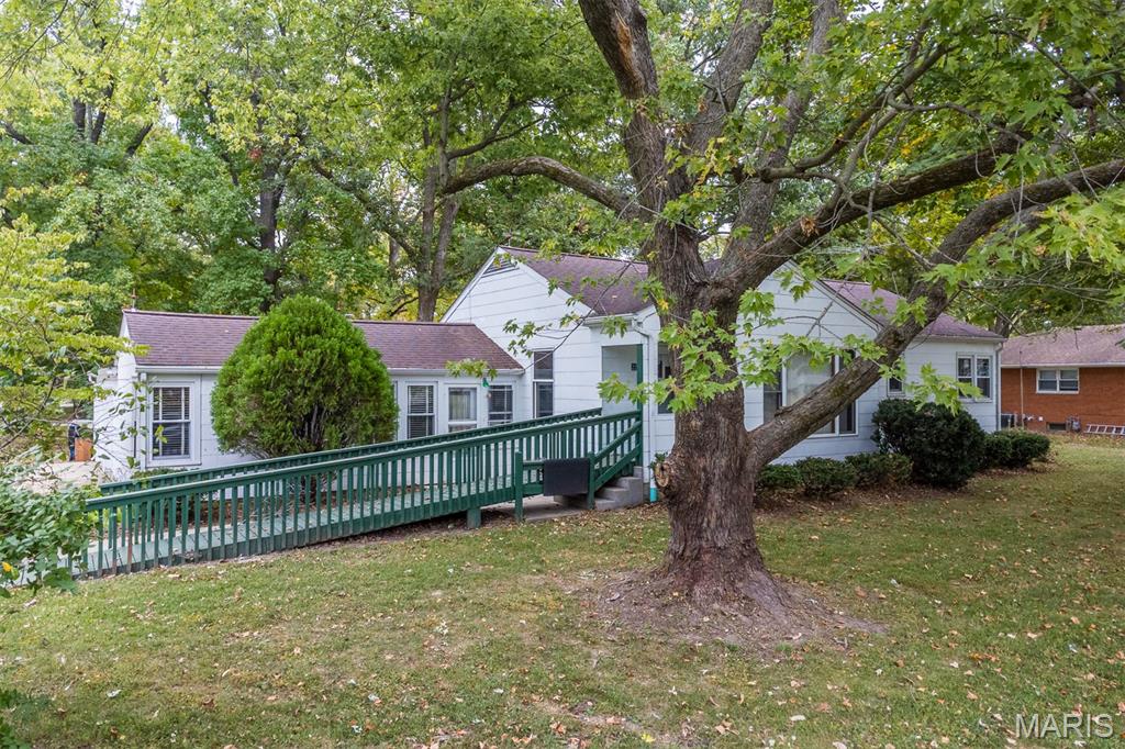 220 N Madison Street Property Photo 32