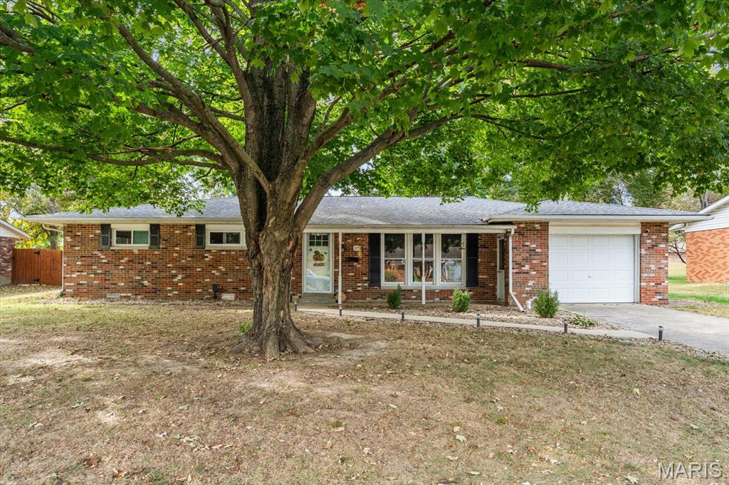 325 N Van Buren Street Property Photo 1