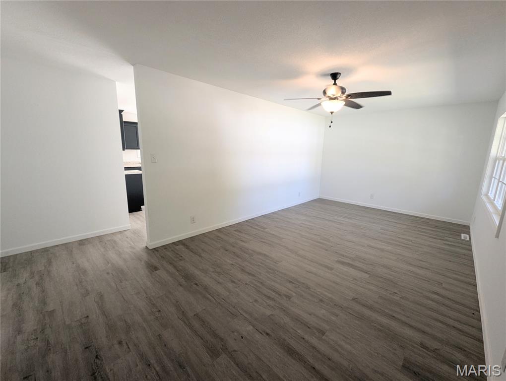 301 E Jackson Property Photo 6